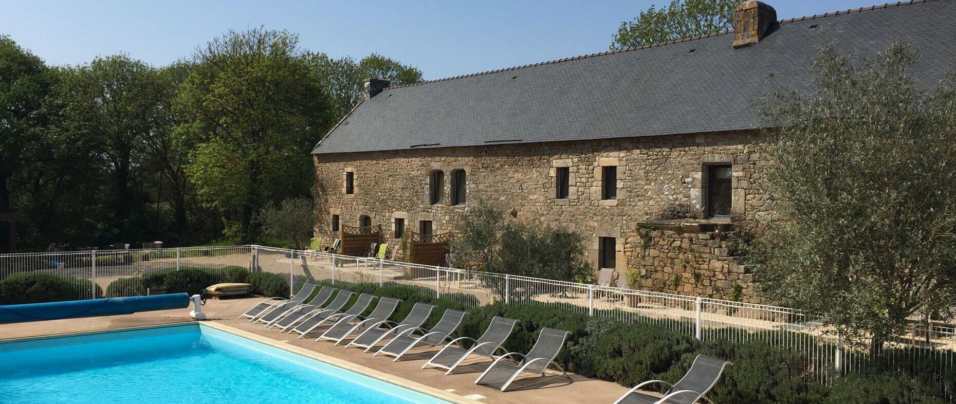Domaine du Ganquis - Gites et piscine